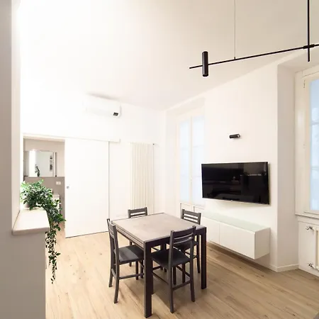 Hbhall Porta Romana Suite-2